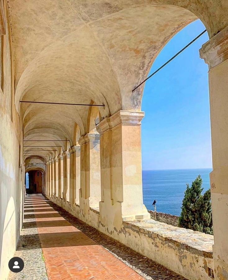 Sea View Suite Apartment In Historic Villa, Exclusive Experience Imperia Dış mekan fotoğraf