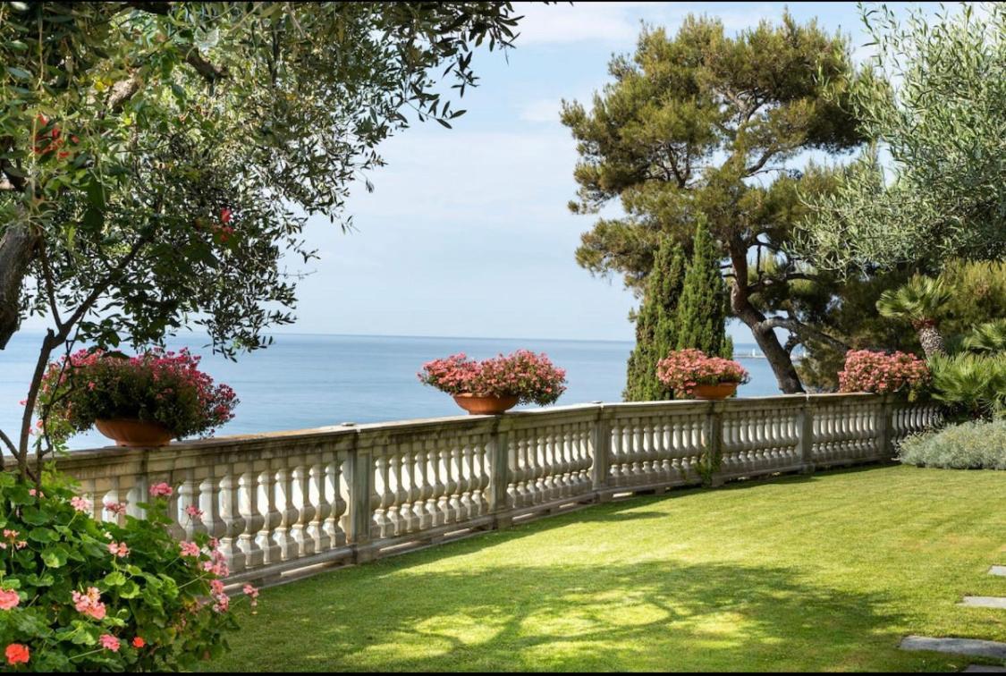 Sea View Suite Apartment In Historic Villa, Exclusive Experience Imperia Dış mekan fotoğraf