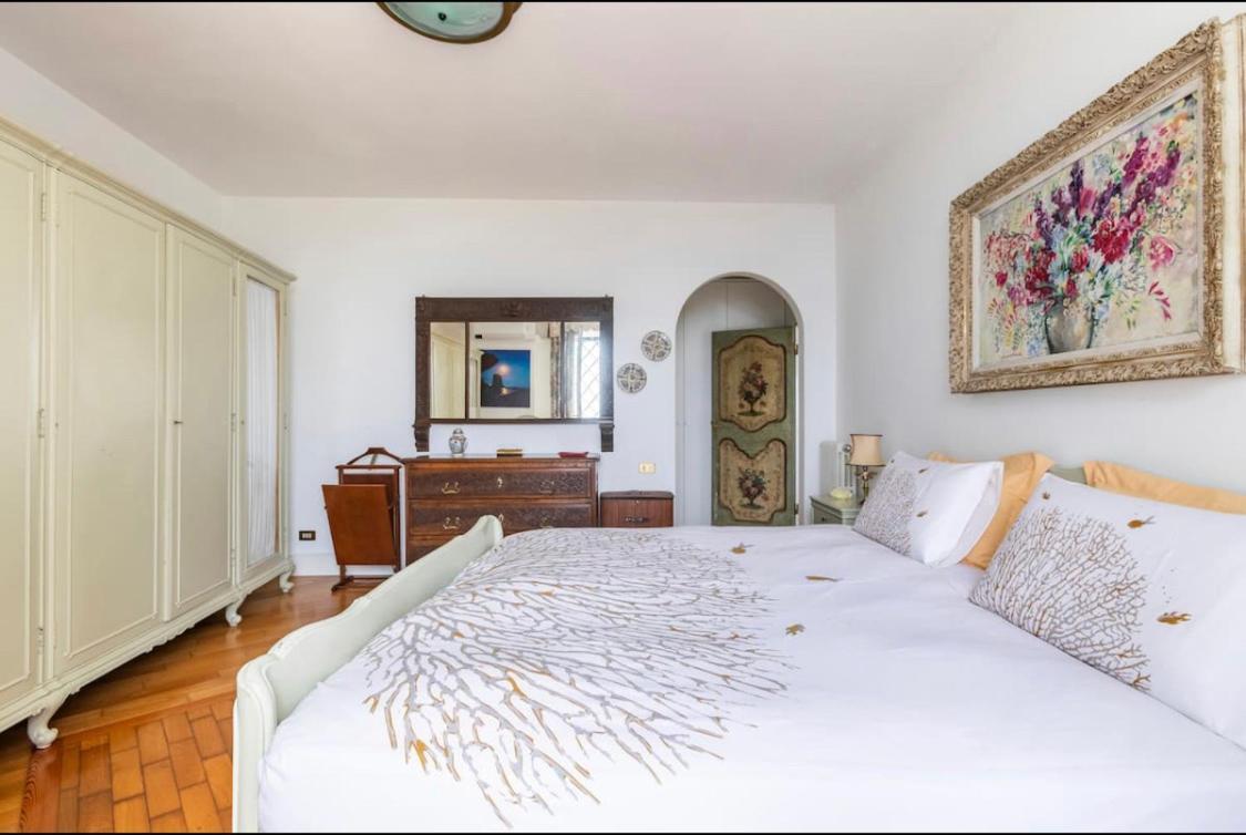 Sea View Suite Apartment In Historic Villa, Exclusive Experience Imperia Dış mekan fotoğraf